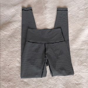 Lululemon Wunder Under High-Rise 28”, size 4
